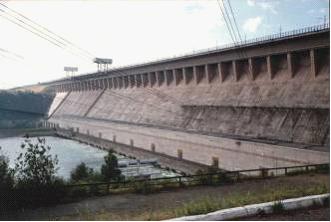 Изображение вопроса Гидроэнергия, которая на гидроэнергетических станц...