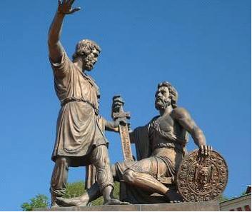 Изображение вопроса «На призыв нижегородцев стали стекаться остав...